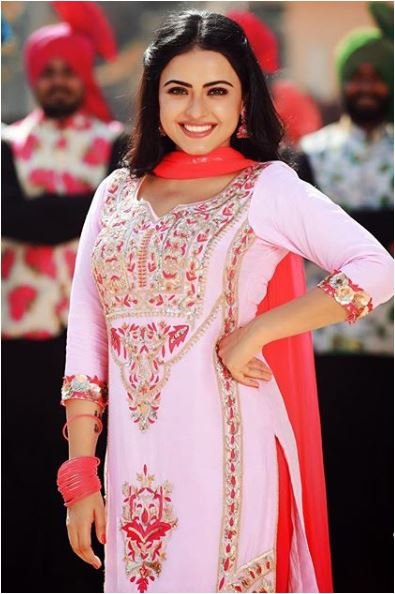 Simi Chahal